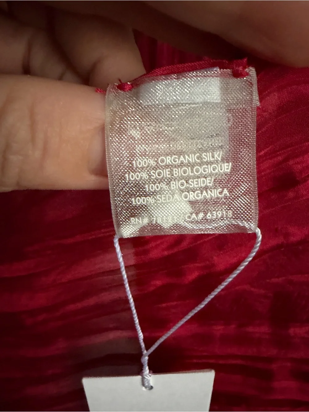 NWT Eileen Fisher Crinkled Whisper Organic Silk Scarf  Ruby One Size